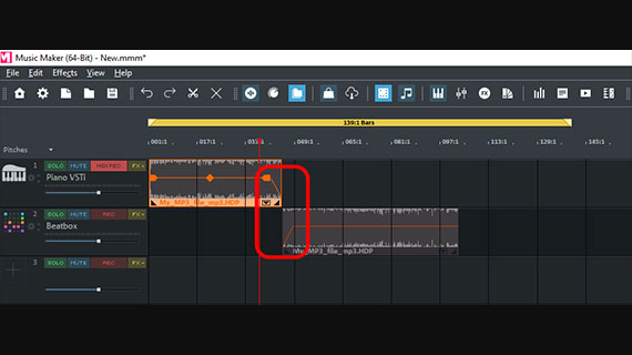 Fade objects Crossfade objects on two tracks with the fade handles