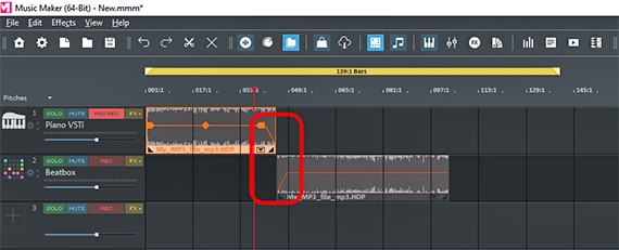 Fade objects Crossfade objects on two tracks with the fade handles