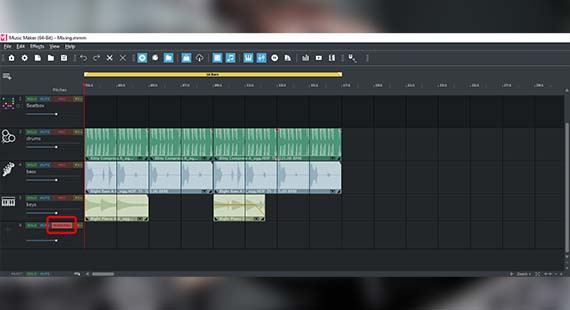 AUDIO REC for microphone recordings Activate the track for microphone recording