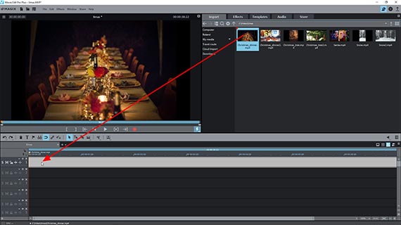 Dragging & dropping Christmas videos Importing a Christmas video via drag & drop