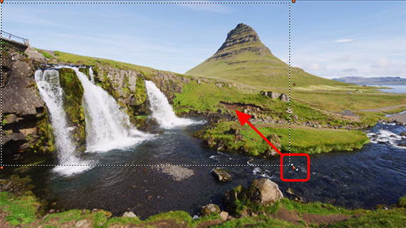 "Camera/zoom shot" effect: Shrink borders Image size for zoom effect
