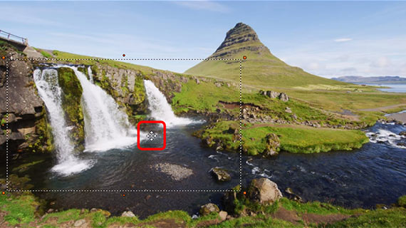 "Camera/zoom shot" effect: Move borders Position of the cut section for zoom effect