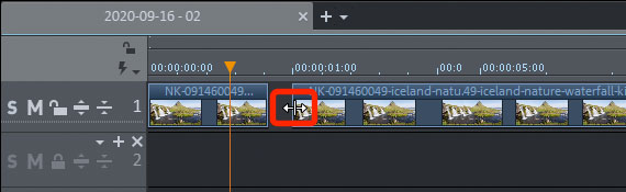 Editing videos in "Split and Trim" mouse mode Icon for the "Split and Trim" mouse mode